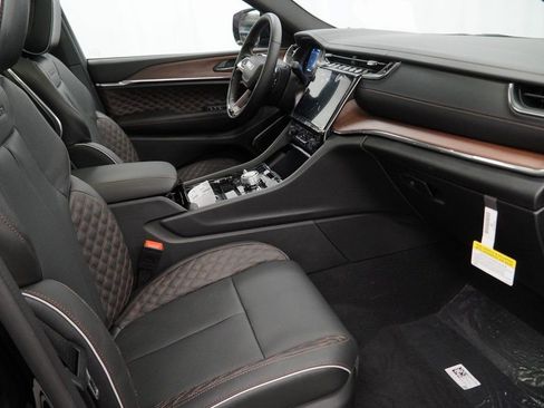 New 2025 Jeep Grand Cherokee Summit w/ Obsidian Package image 35