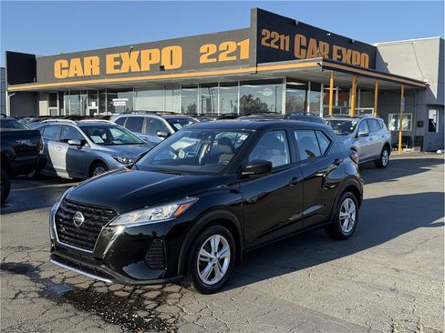 Used 2021 Nissan Kicks S image 41