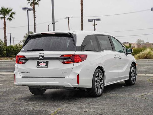 New 2026 Honda Odyssey Elite image 4