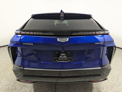 Used 2024 Cadillac Lyriq Luxury RWD image 6