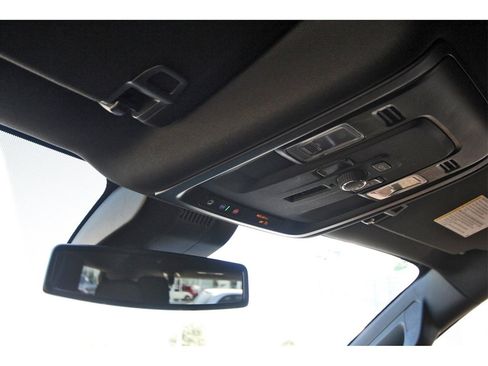 Used 2025 GMC Yukon Denali image 20