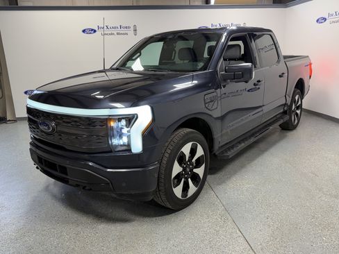 Used 2022 Ford F150 Lightning Platinum image 3