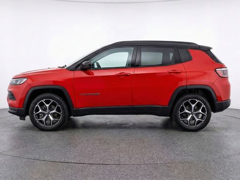 Used 2025 Jeep Compass Limited AWD/4WD image 5