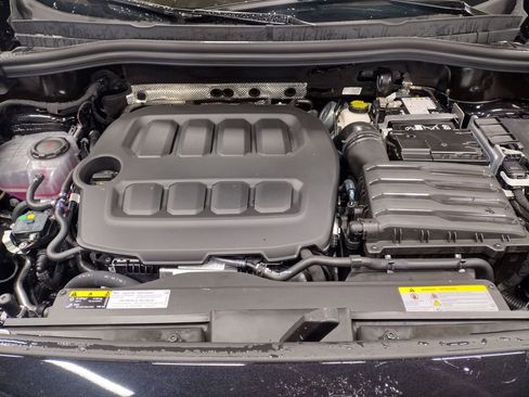 New 2025 Volkswagen Tiguan S image 7