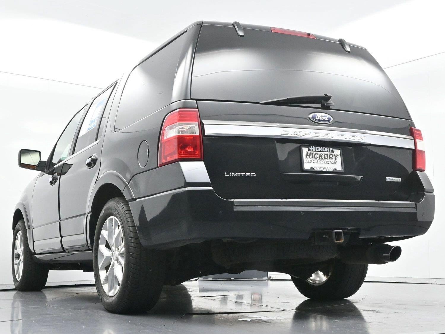 Used 2015 Ford Expedition Limited w/ Equipment Group 301A AWD/4WD image 57