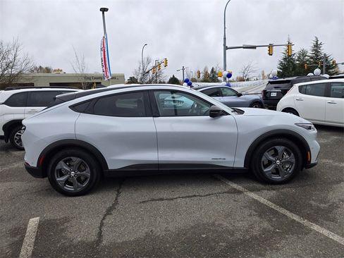 Used 2023 Ford Mustang Mach-E Select image 4