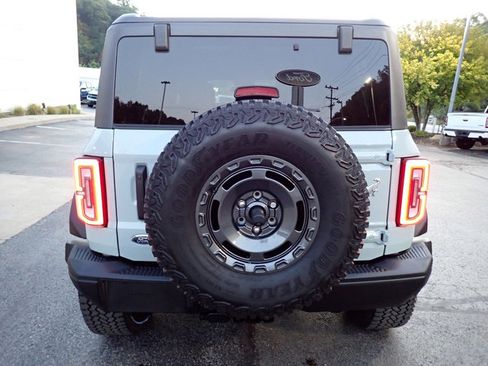 Used 2022 Ford Bronco Everglades image 3