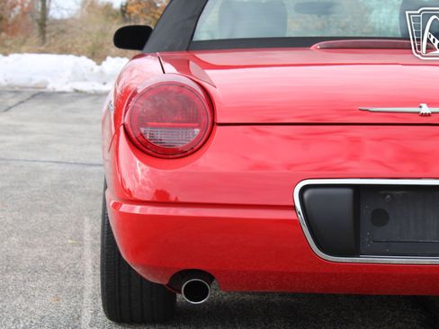Used 2002 Ford Thunderbird image 32