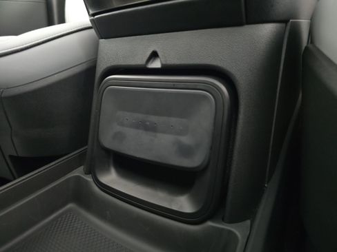 Used 2024 Rivian R1S Adventure AWD/4WD image 33