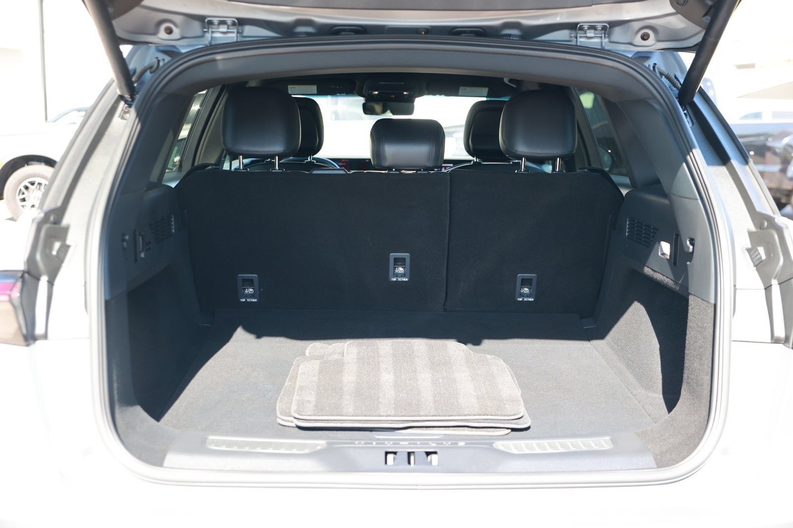 Used 2024 Lincoln Nautilus Premier w/ Jet Appearance Package AWD/4WD image 42