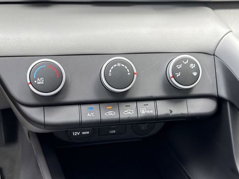New 2026 Hyundai Elantra SE FWD image 23