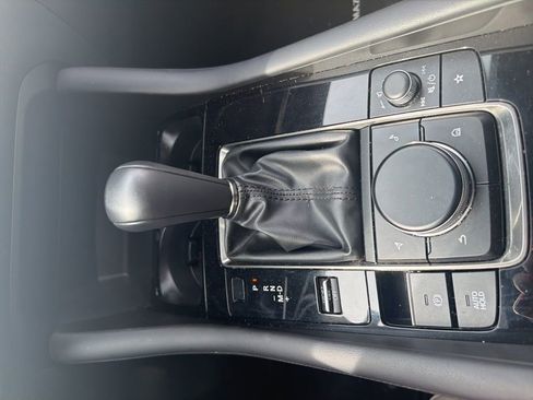 Used 2024 MAZDA MAZDA3 s image 9