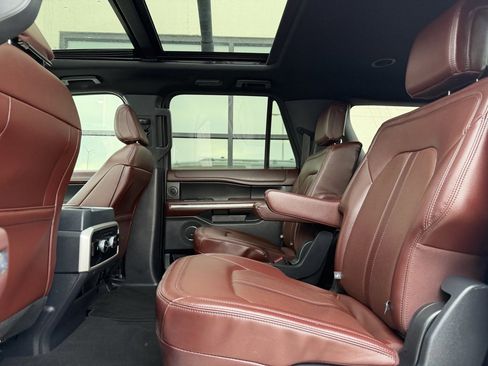Used 2024 Ford Expedition Max Limited image 19