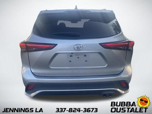 Used 2021 Toyota Highlander XSE FWD image 4