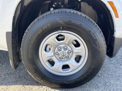New 2026 Nissan Frontier S w/ Tow Package AWD/4WD image 10