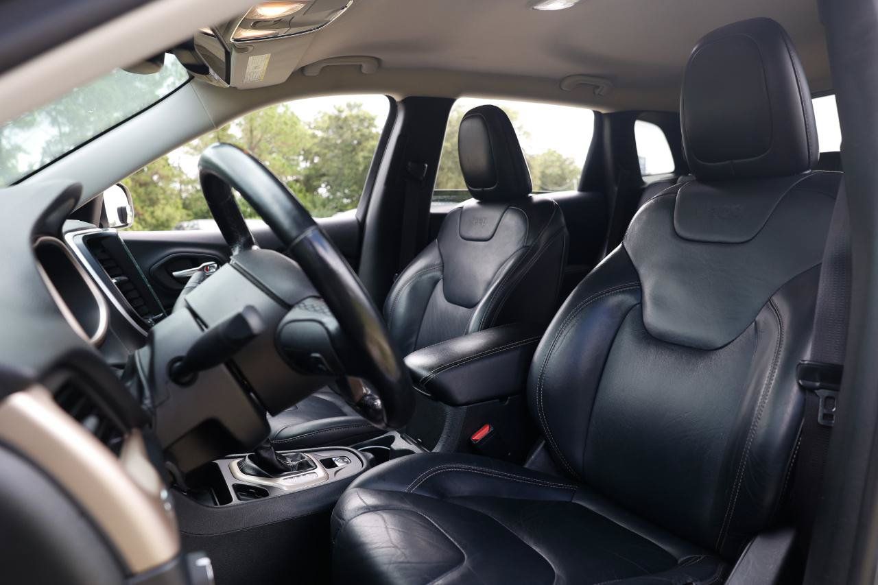 Used 2016 Jeep Cherokee Limited FWD image 6