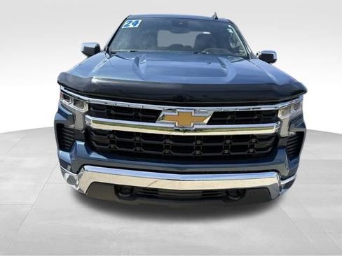 Used 2024 Chevrolet Silverado 1500 LT AWD/4WD image 2