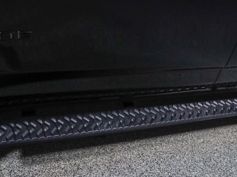 Used 2023 Chevrolet Tahoe Z71 image 12