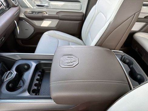 New 2026 RAM 1500 Laramie AWD/4WD image 21