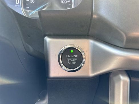 Used 2024 Ford Expedition XLT image 28