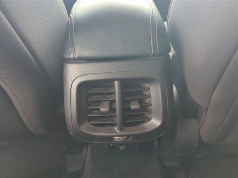 Used 2017 Jeep Cherokee Latitude FWD image 16