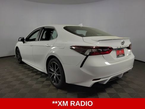 Used 2023 Toyota Camry SE image 6