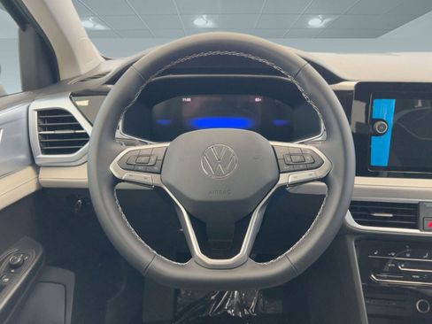 New 2026 Volkswagen Taos SE image 18
