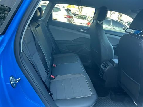 Certified 2023 Volkswagen Taos SE image 42