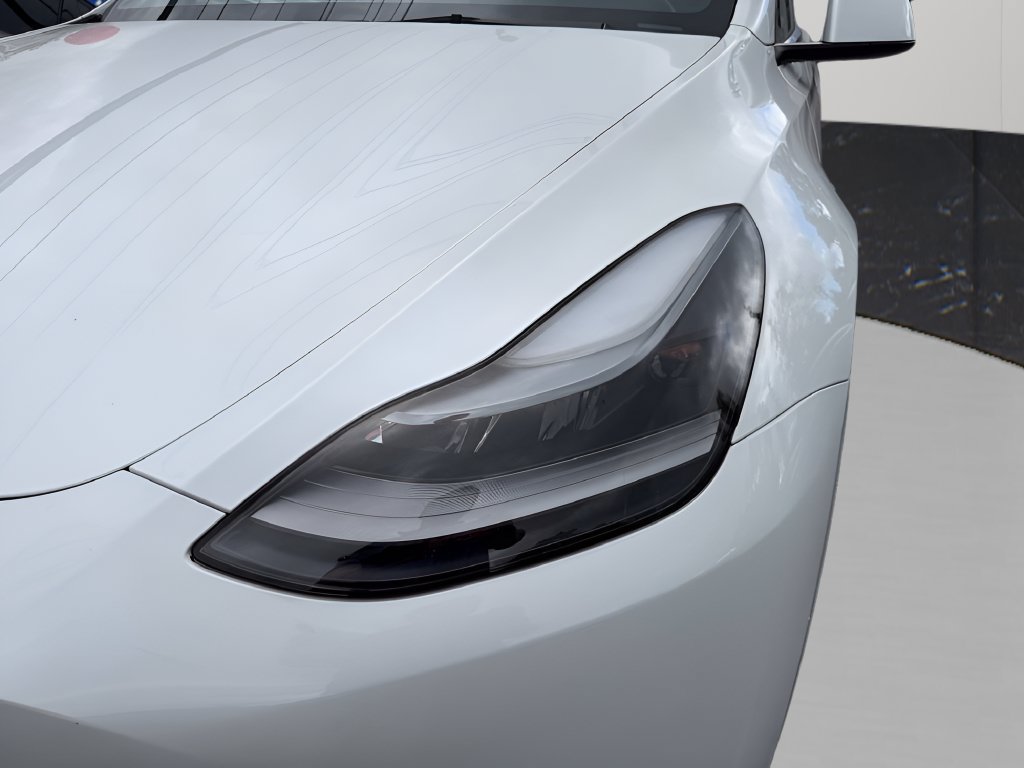 Used 2023 Tesla Model Y Long Range AWD/4WD image 9