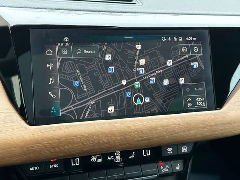 Used 2023 Audi e-tron GT Premium Plus image 29