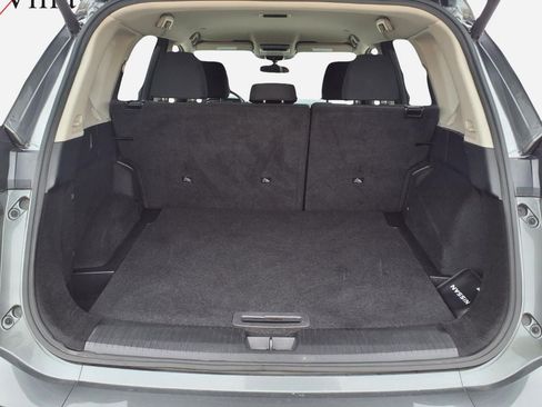 Used 2024 Nissan Rogue SV AWD/4WD image 5