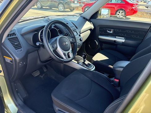 Used 2012 Kia Soul + image 12