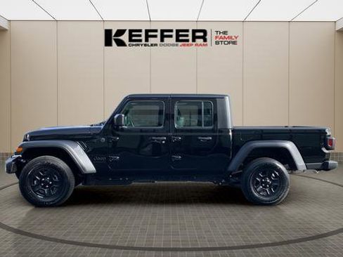 New 2026 Jeep Gladiator Sport image 7