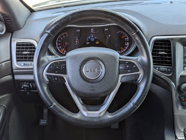 Used 2018 Jeep Grand Cherokee Laredo RWD image 12