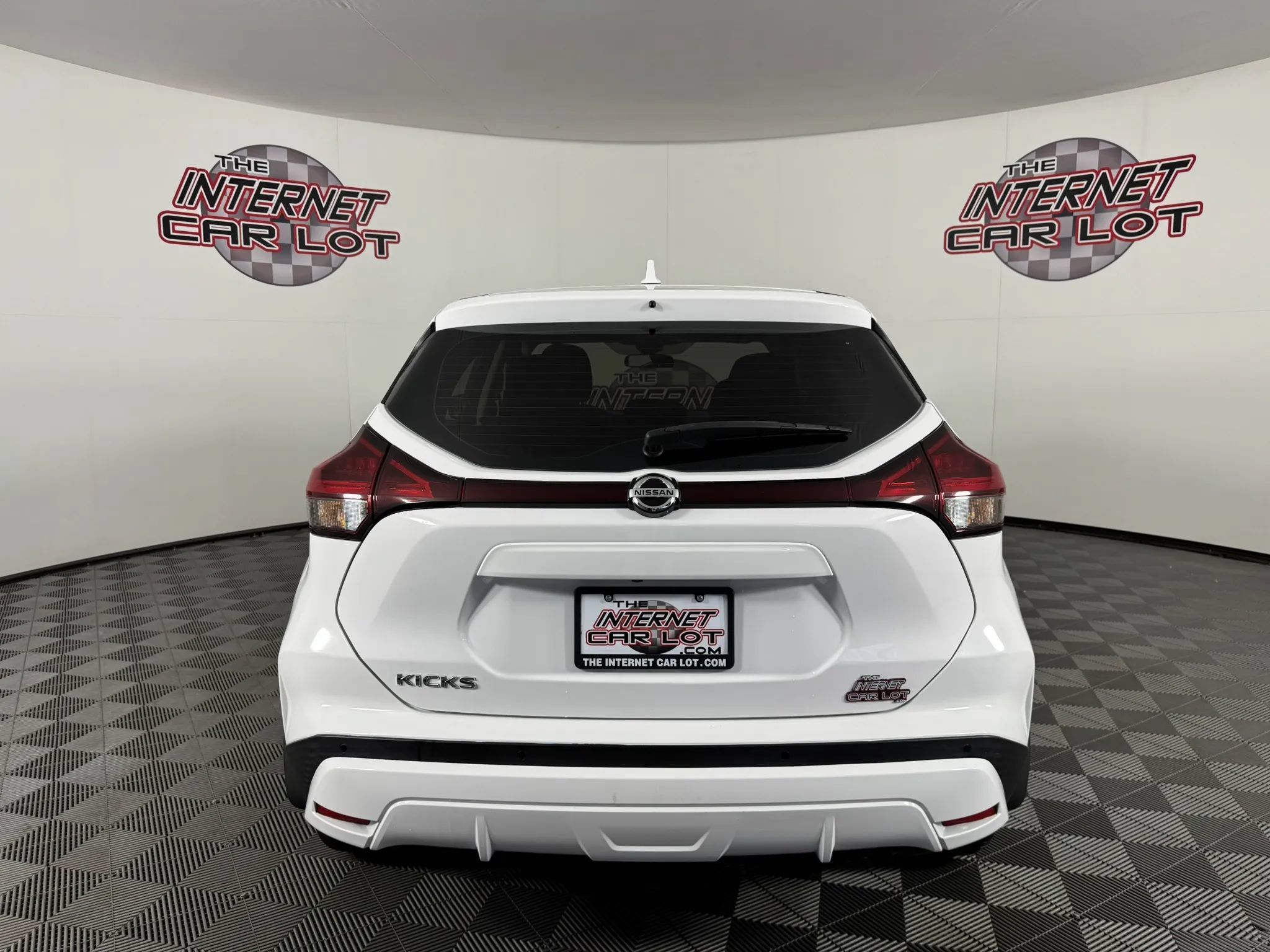 Used 2021 Nissan Kicks S FWD image 6