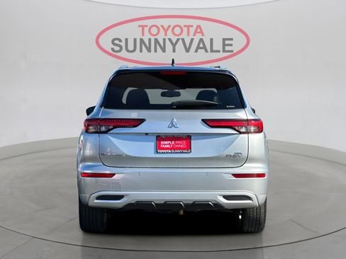 Used 2025 Mitsubishi Outlander SEL Black Edition image 8