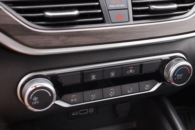 Certified 2025 Nissan Altima 2.5 SV FWD image 17
