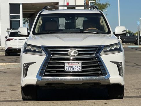 Used 2017 Lexus LX 570 4WD image 11