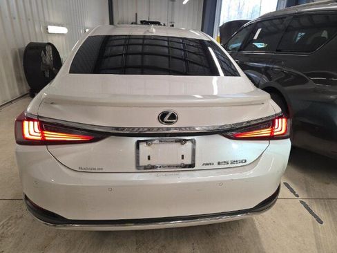 Used 2021 Lexus ES 250 w/ Accessory Package 2 image 5