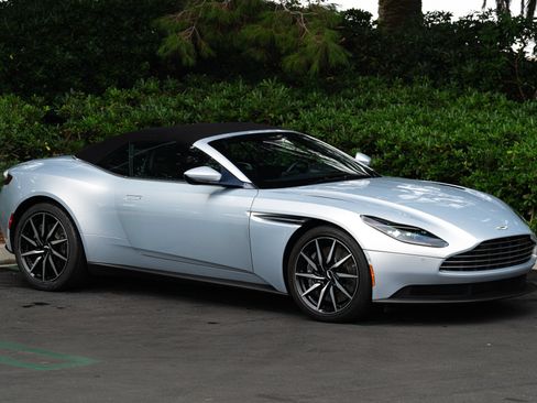 Used 2020 Aston Martin DB11 Volante RWD image 1