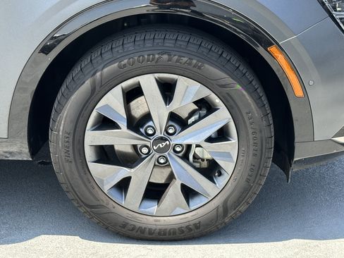 Certified 2025 Kia Sportage SX Prestige AWD/4WD image 13