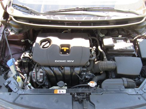Used 2017 Kia Forte LX FWD image 10