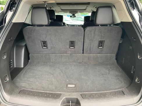 Used 2019 Buick Enclave Avenir w/ Avenir Technology Package AWD/4WD image 31