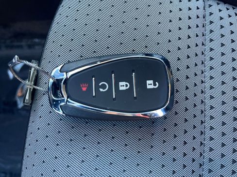 Used 2025 Chevrolet Trax LT image 18