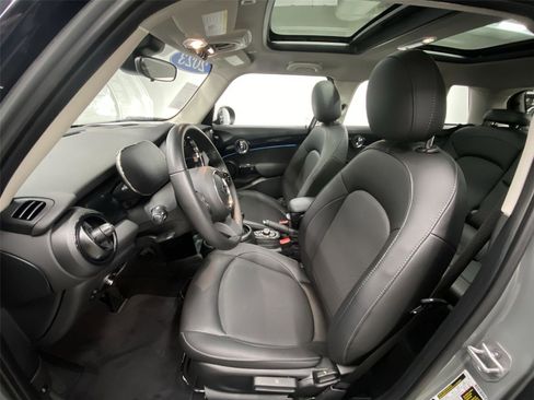 Certified 2023 MINI Cooper 4-Door Hardtop image 17