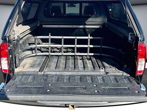 Used 2005 Nissan Frontier LE AWD/4WD image 8