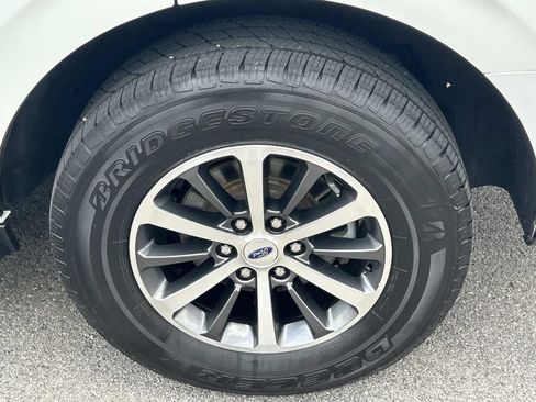 Used 2020 Ford Expedition XLT w/ Equipment Group 201A RWD image 19