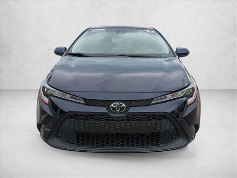 Certified 2022 Toyota Corolla LE FWD image 2
