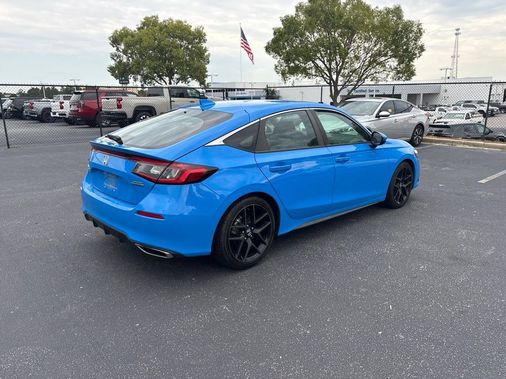 Used 2024 Honda Civic Sport Touring image 3