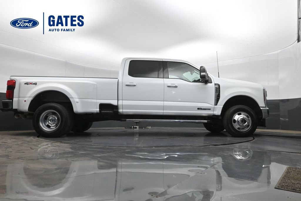 Used 2025 Ford F350 Lariat AWD/4WD image 38